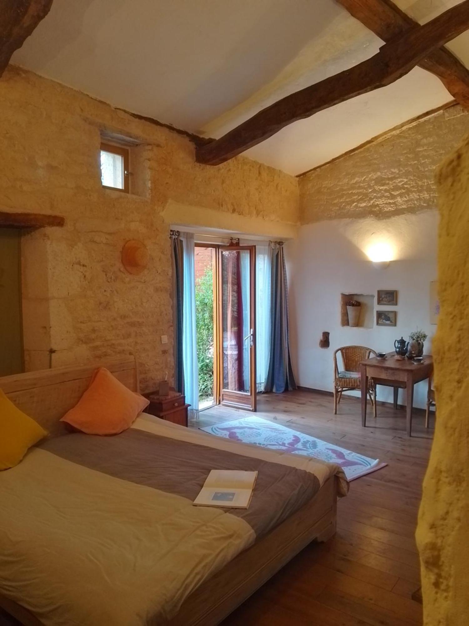 Bastida De Beata Bed & Breakfast Noailles  Exterior foto
